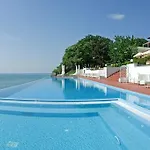 Hotel Hvd Boutique Oasis - Private & Free Parking 5*